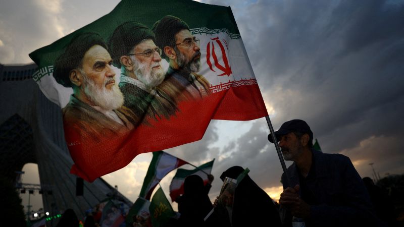 Divisiones en Irán: ultras sabotéan negociaciones con Trump