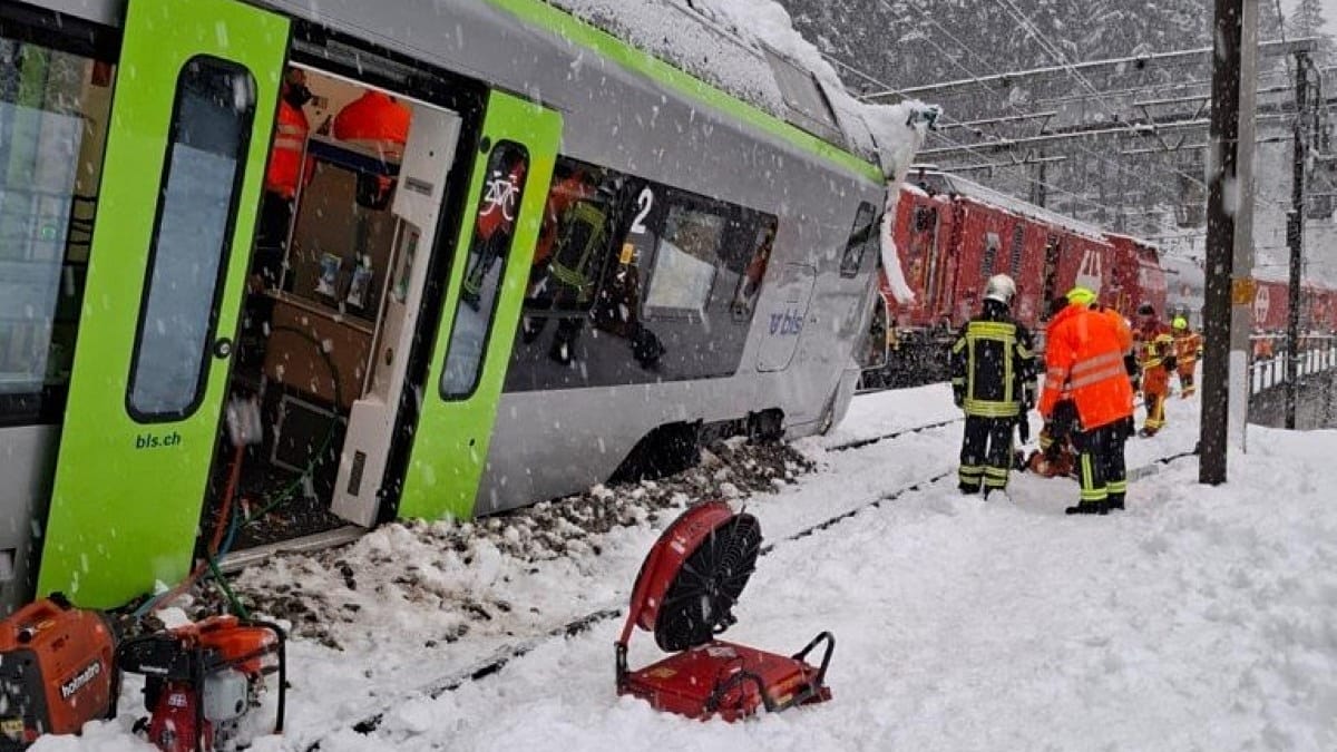 Tren descarrila en Alpes suizos por posible alud: cinco heridos