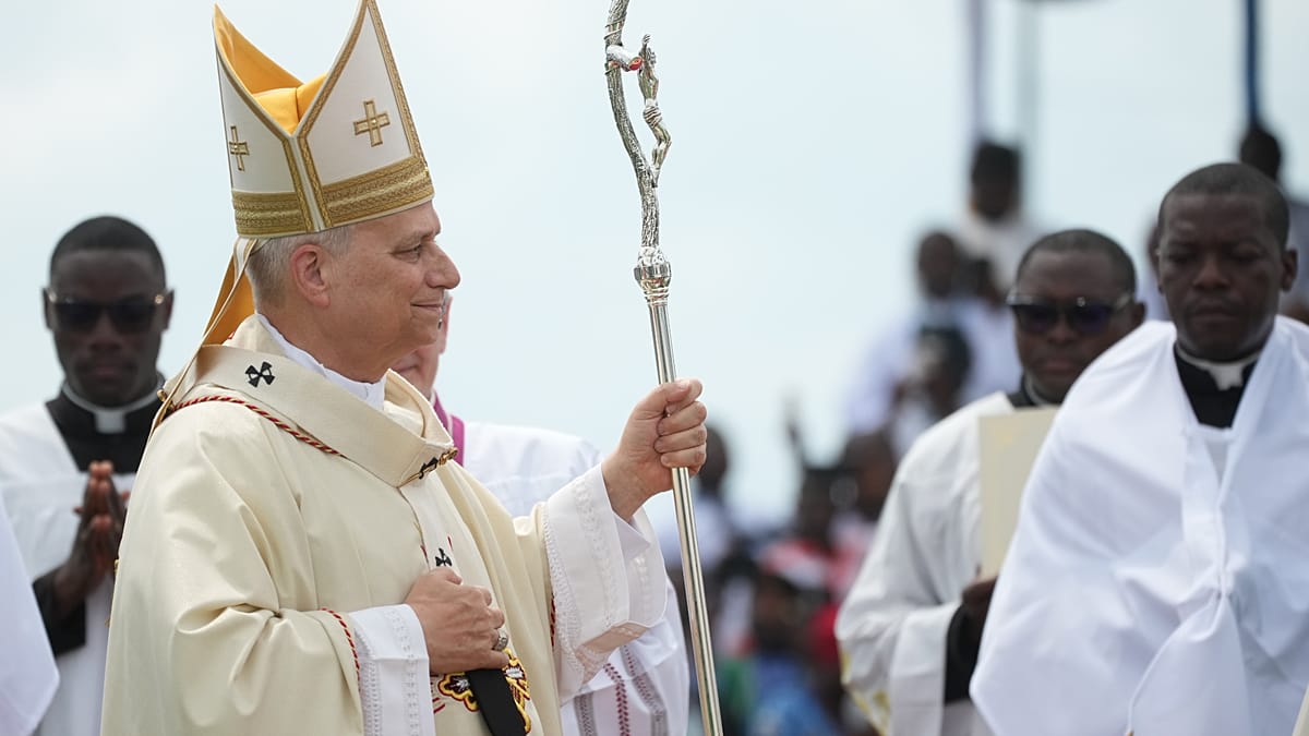 Papa León XIV ignora a Trump y llega a Angola: paz en un país rico pero pobre