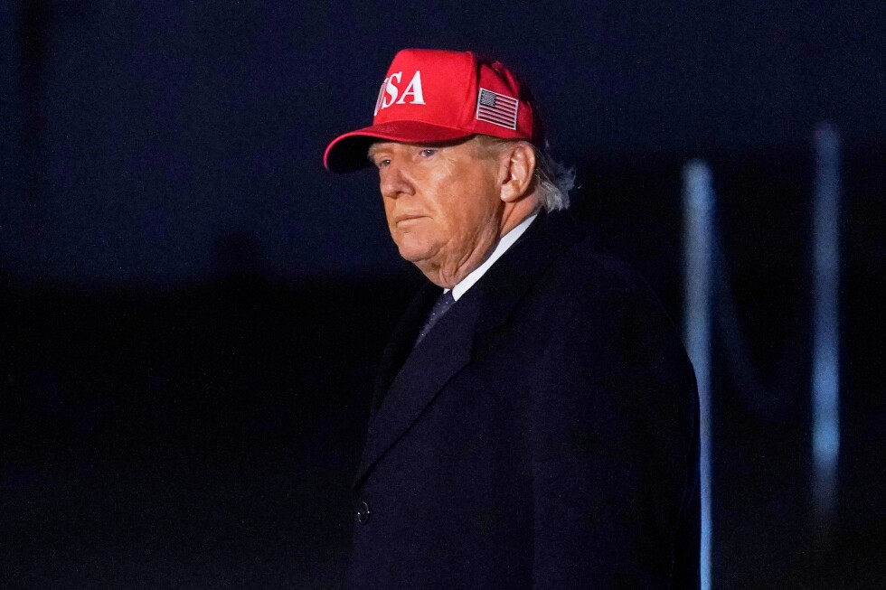 Trump borra a Jamenei del mapa en un minuto: El caos en Irán