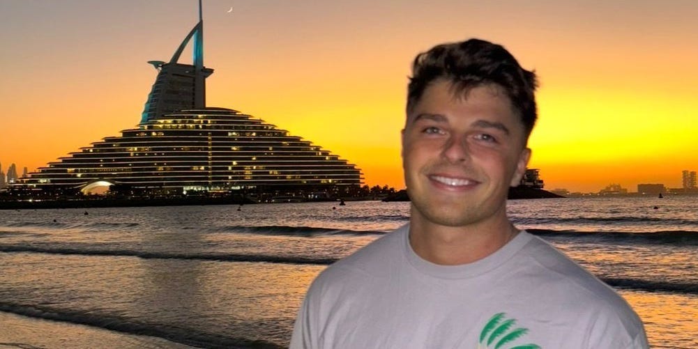 Británico en Dubái oye explosiones de misiles pero no se inmuta