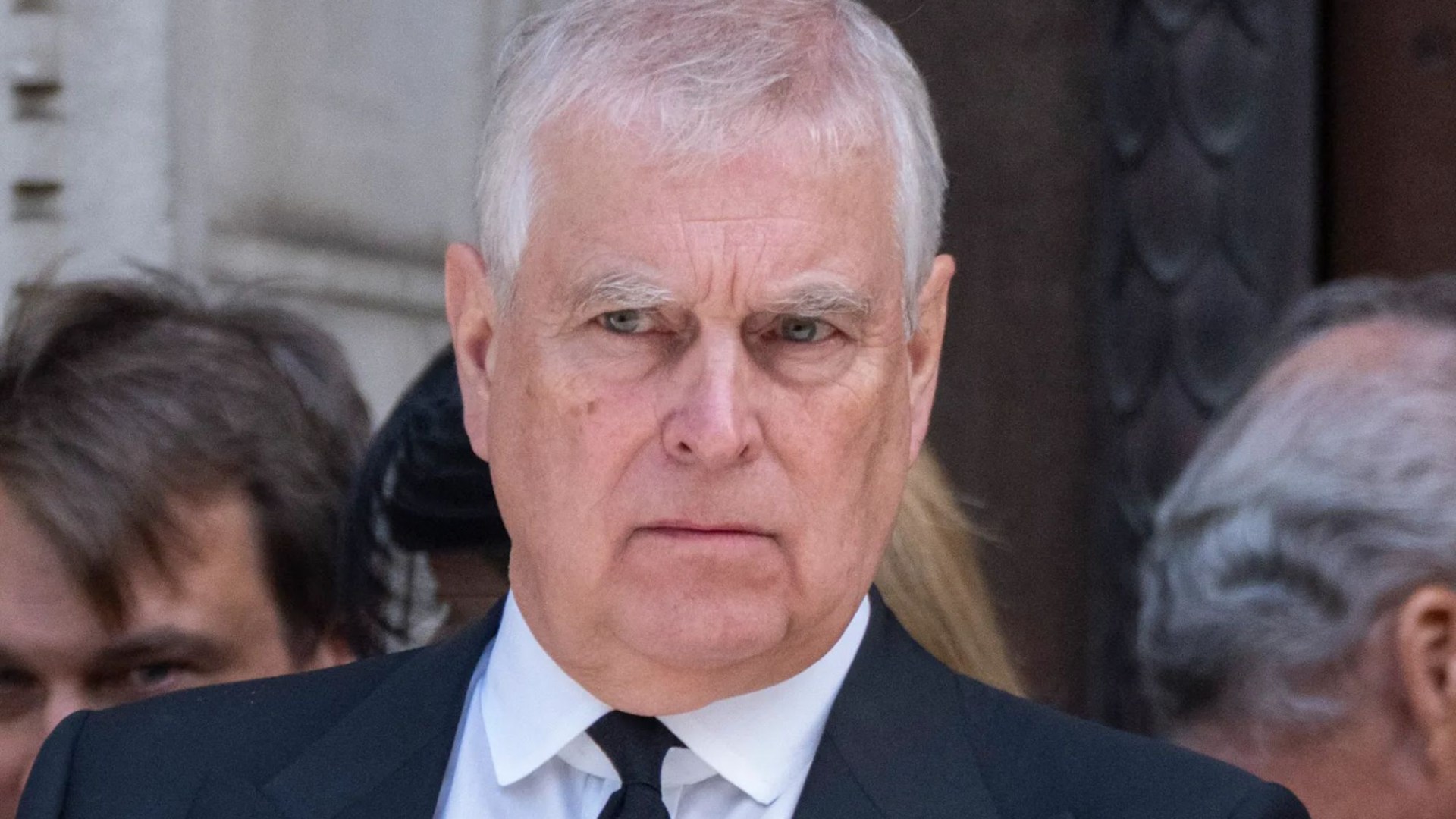 Príncipe Andrés filtró informes secretos a Epstein: ¿investigación inminente?