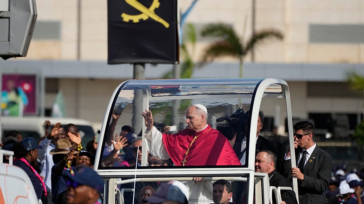 Papa Leo XIV alerta en Angola: riqueza robada y pobreza extrema