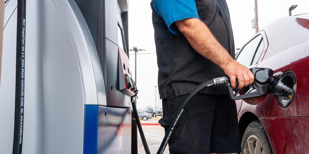 Petróleo por las nubes por la guerra en Irán: adiós a la gasolina barata