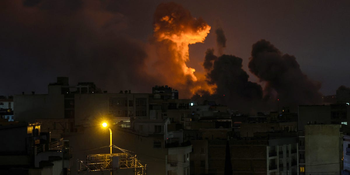 Irán amenaza a Tesla y Apple en Oriente Medio: ¿Objetivos esta noche?